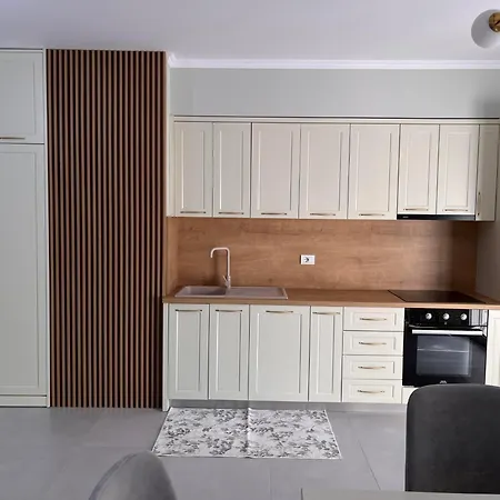 Beautiful Beachside Apartment